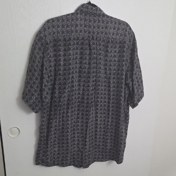 Men's 100% Silk Shirt - Picture 3 of 4